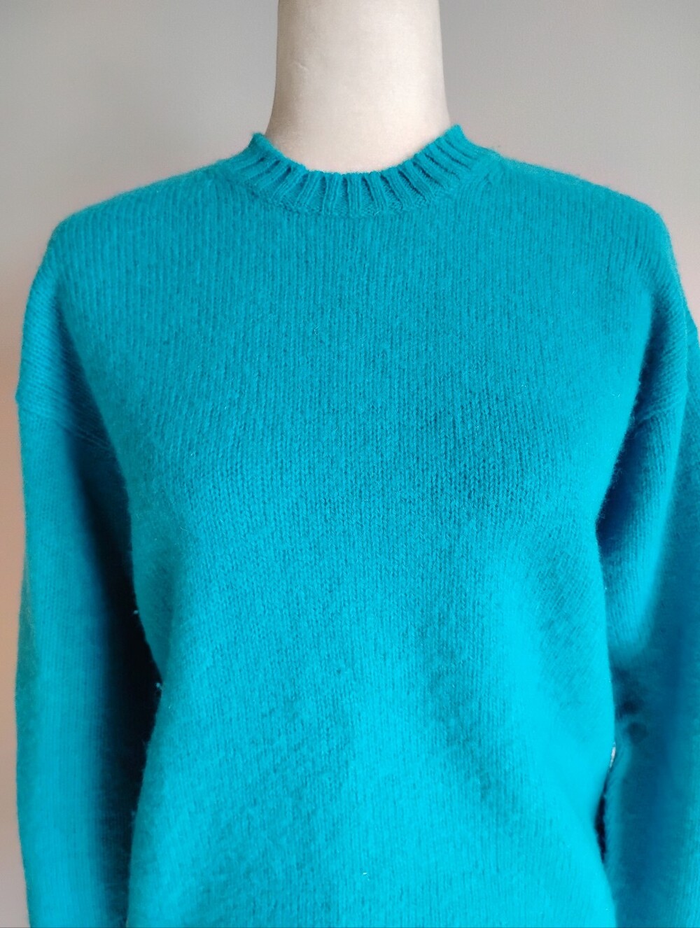 J.Crew 100% Wool Crewneck Sweater Classic Turquoise Classic Preppy Size Medium